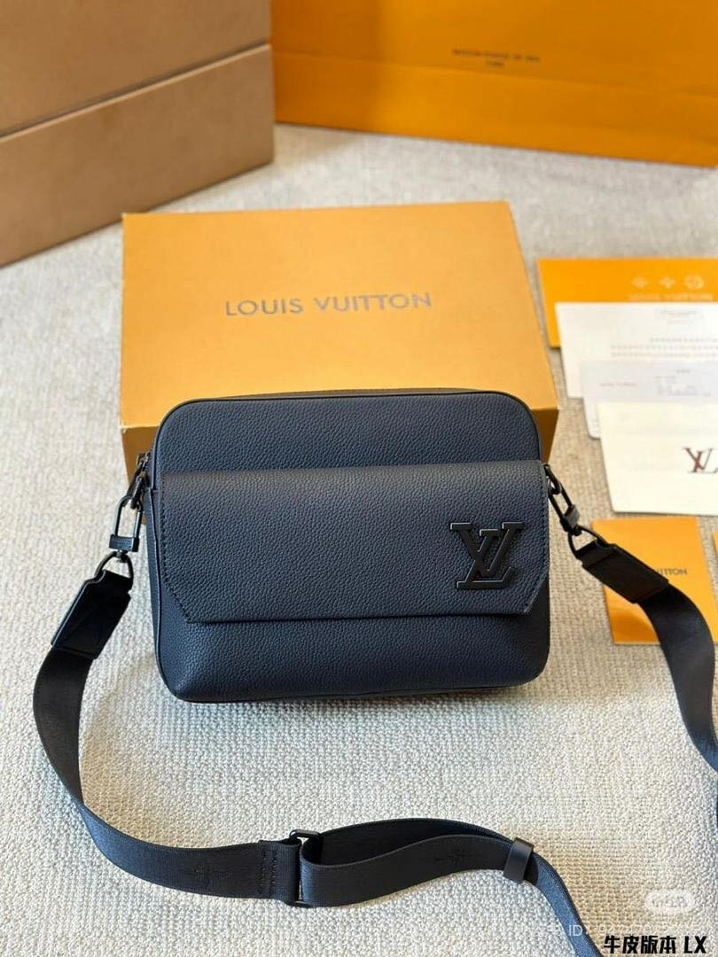 LV SIDE BAG
