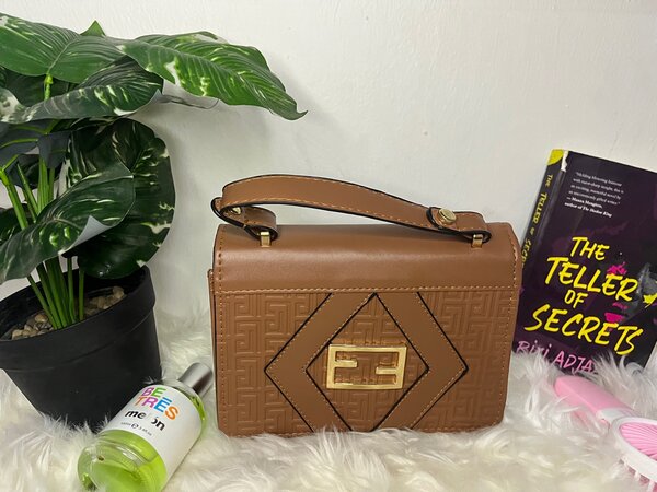 Ladies side bag