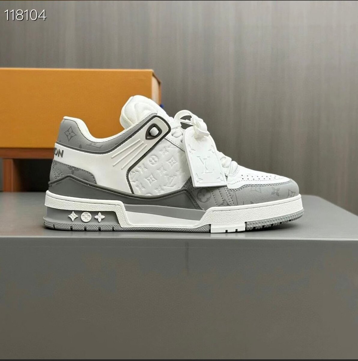 LV shoes