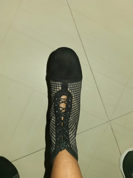 Ladies shoes