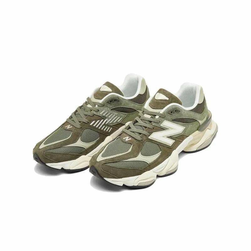 NB Sneakers