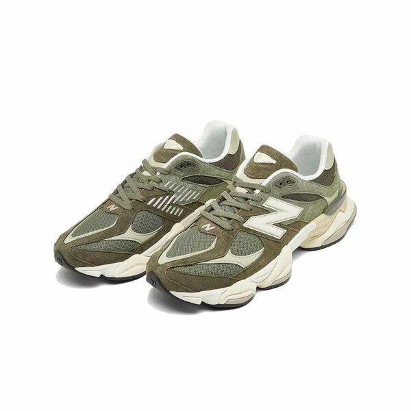 NB Sneakers