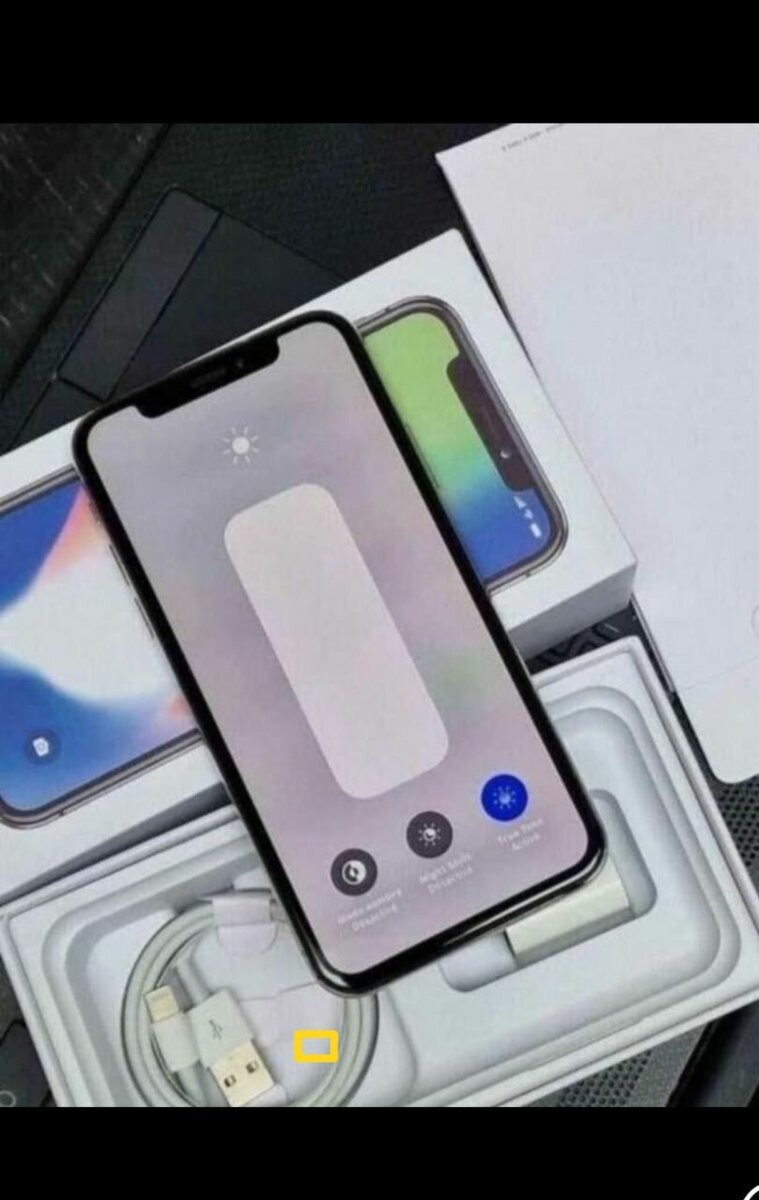 iPhone avec accessoires