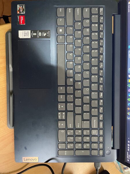 Lenovo ideapad 1