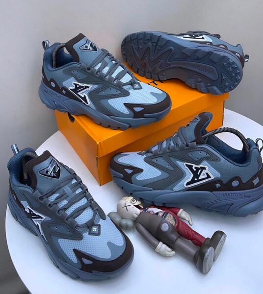 Lois Vuitton
