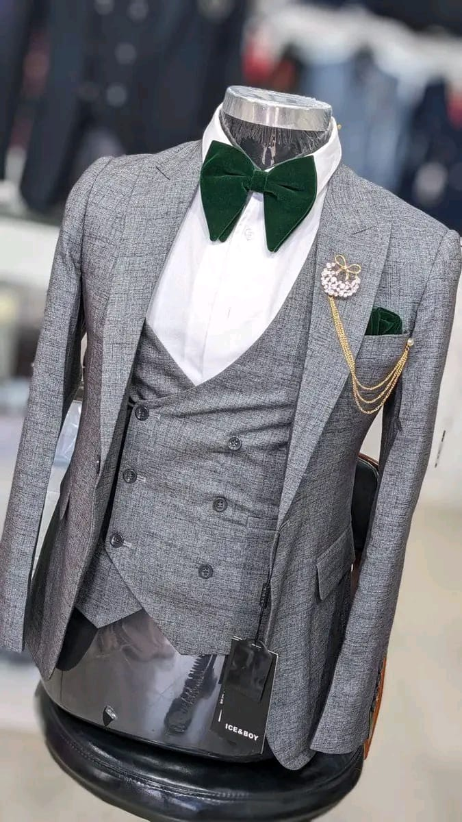 Suit gris