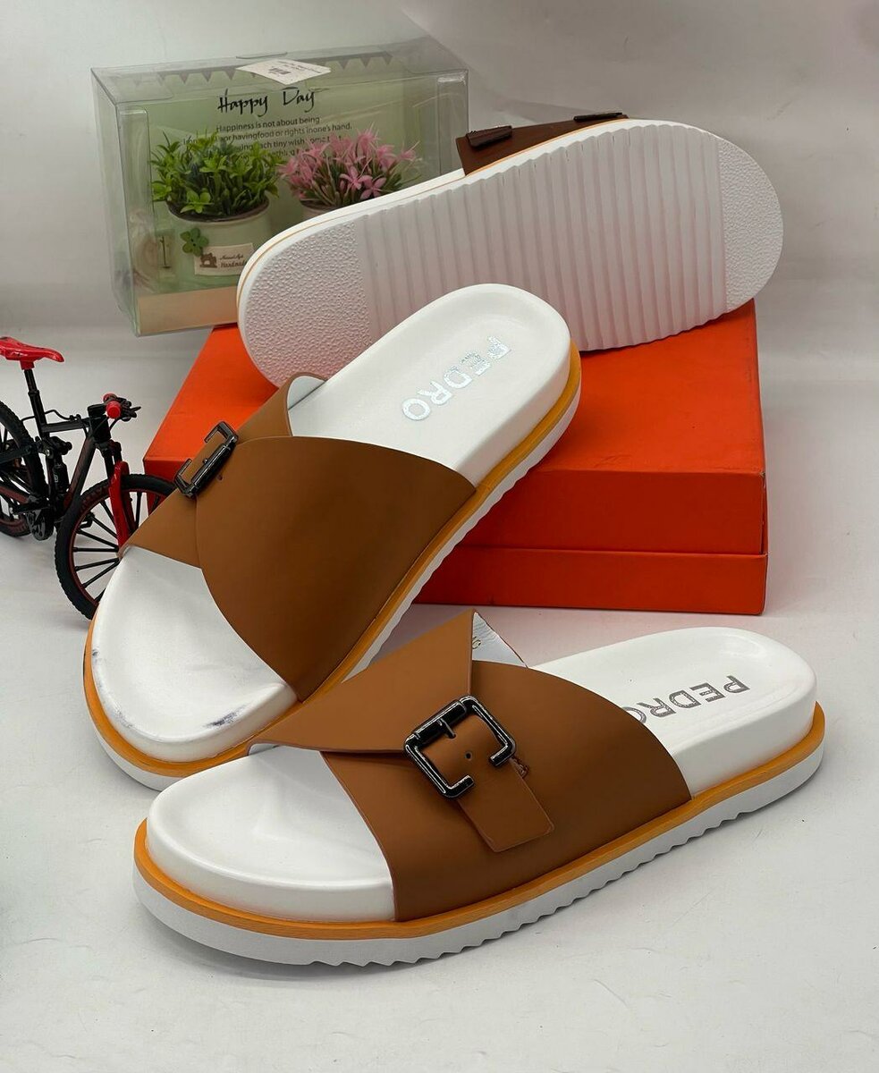 Pedro slippers