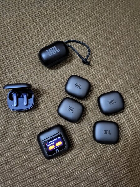 JBL LIVE PRO 2