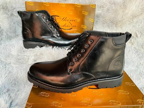Mens’s boots