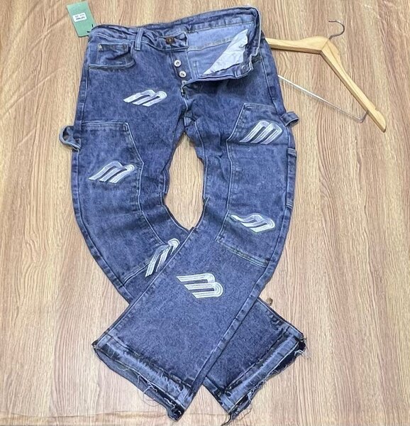 Baggy jeans