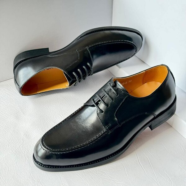 Mens shoe