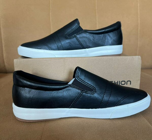 Mocassins en cuir noirs blanc