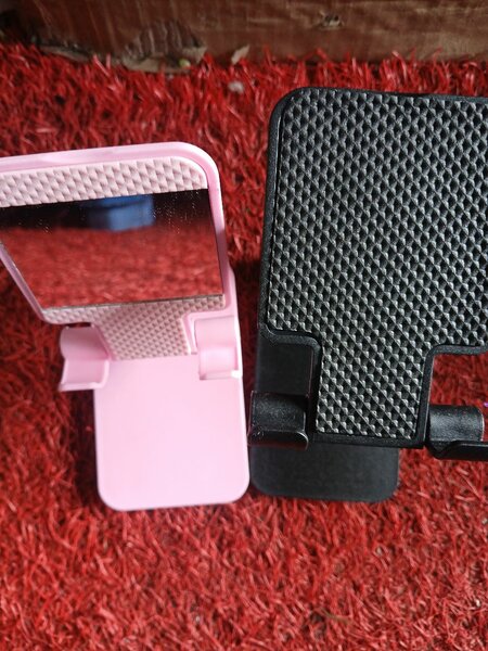 Folding bracket