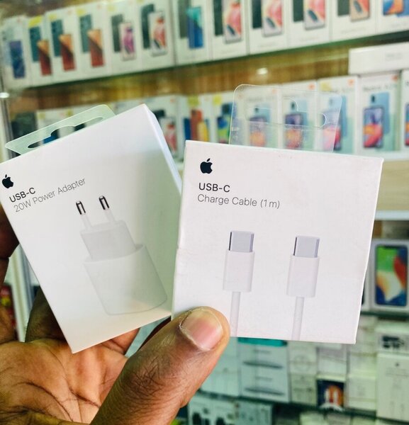 Chargeur iPhone 15