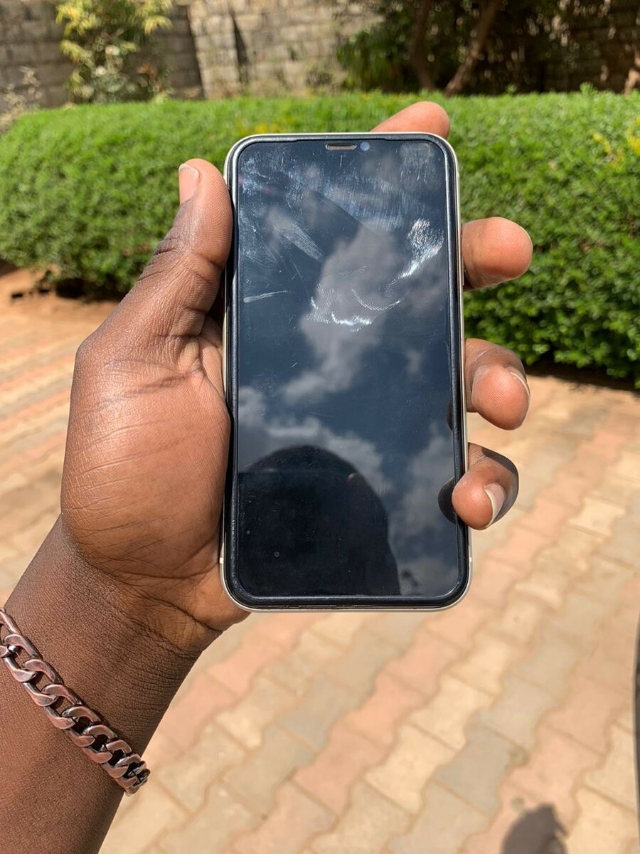 iPhone 11
