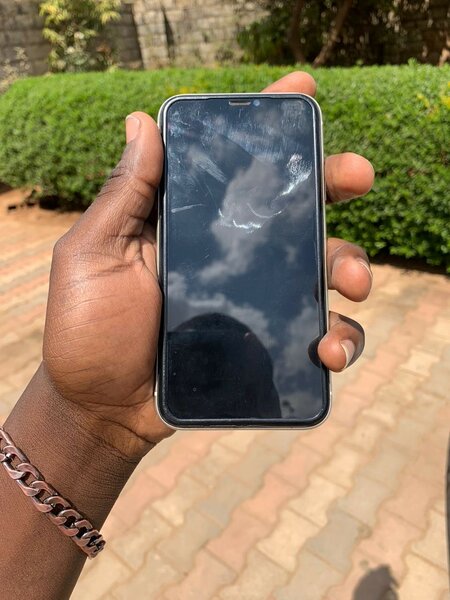 iPhone 11