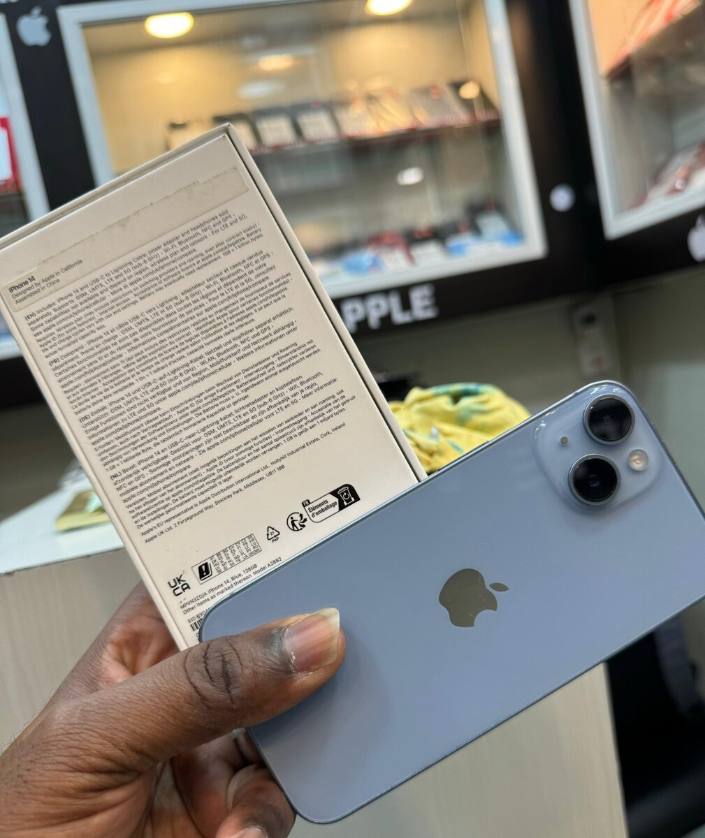 iPhone 14 simple