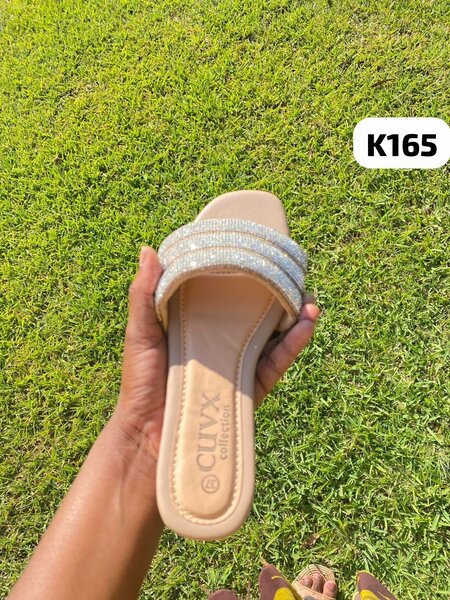 Ladies slippers