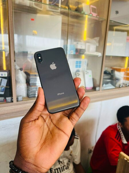 iPhone X