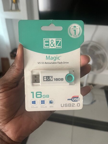 16GB Clé USB Rétractable