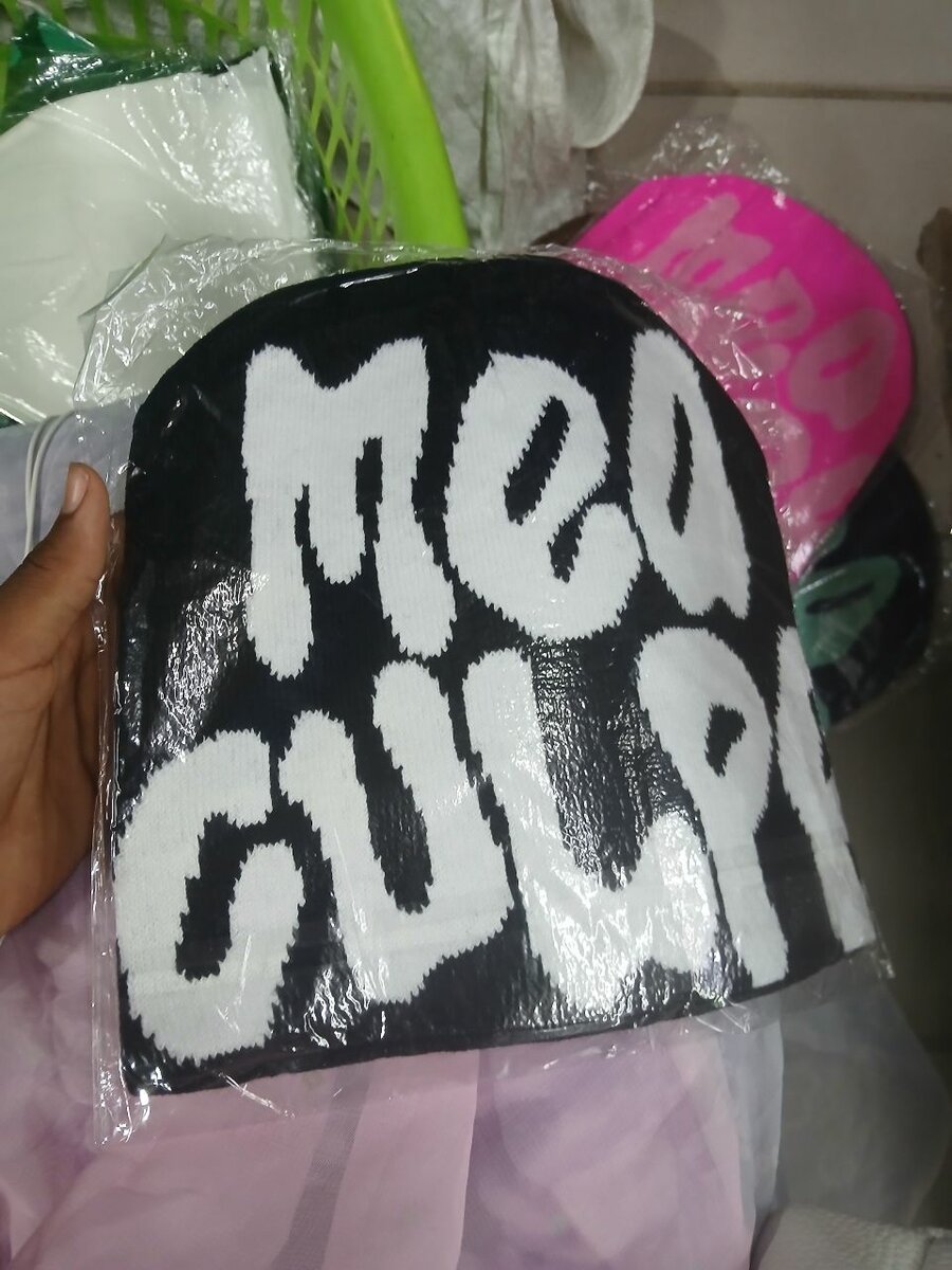 Chapeau MEA CULPA