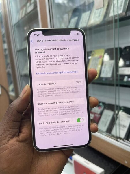 iPhone 12 simple