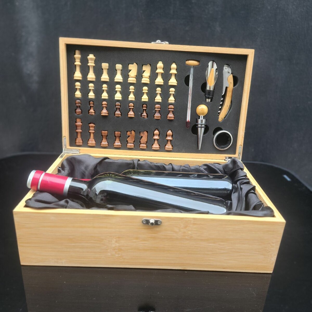 Sommelier à damier