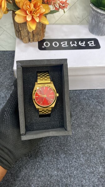 Nixon watches
