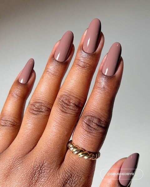 Press on nails