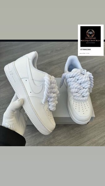 Basket nike air force 1  authentique avec sa boîte