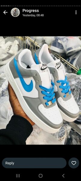 Sneaker