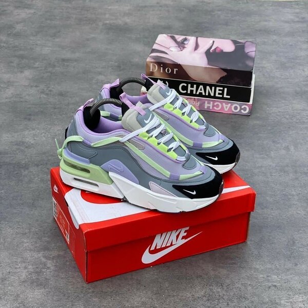 NIKE CLASSIC