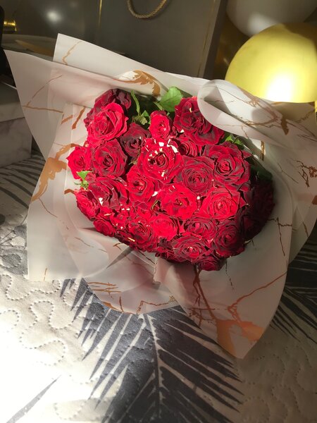 Red roses