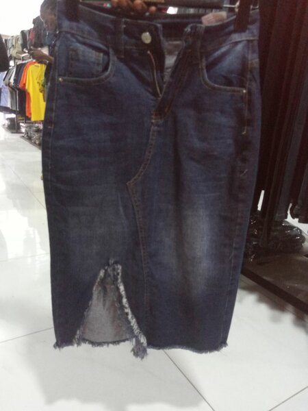 Demni skirts