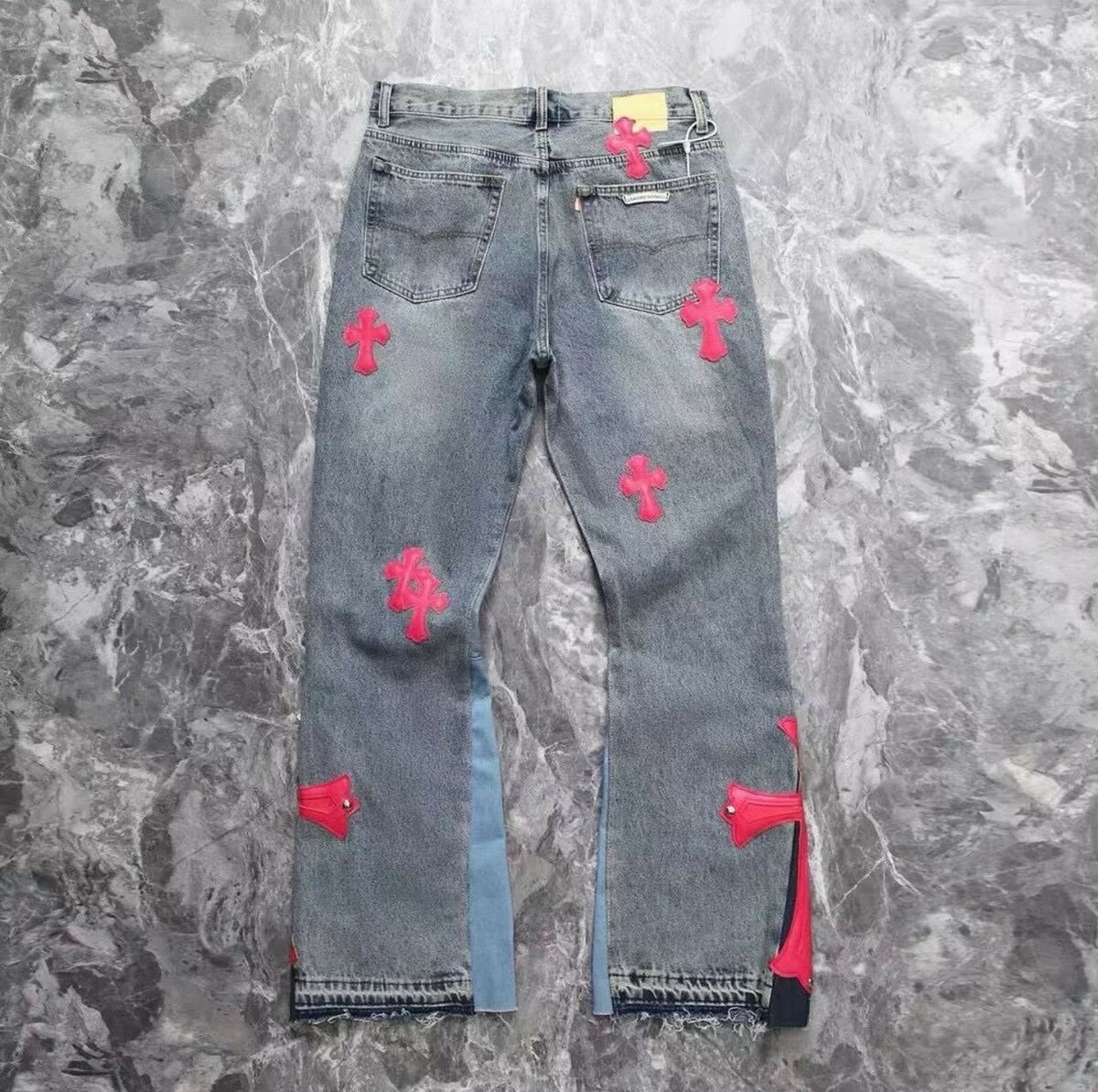 Jeans vintage avec patchs design