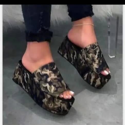 Chaussures montante