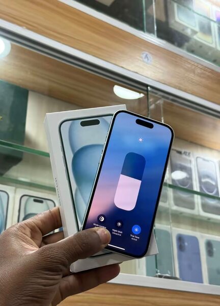 iPhone 15silple BLANC