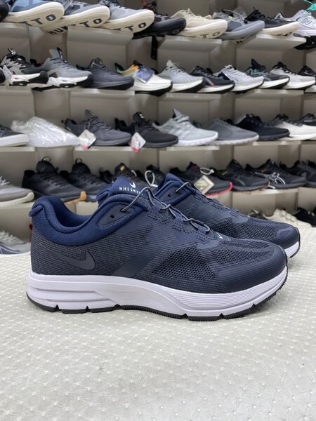 Nike  shield