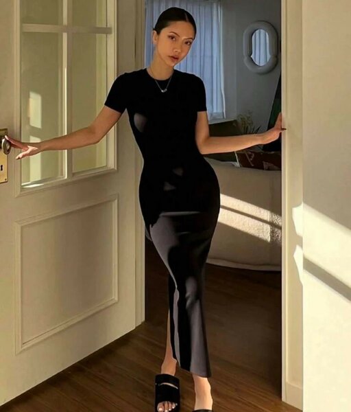 Long black bodycon dress