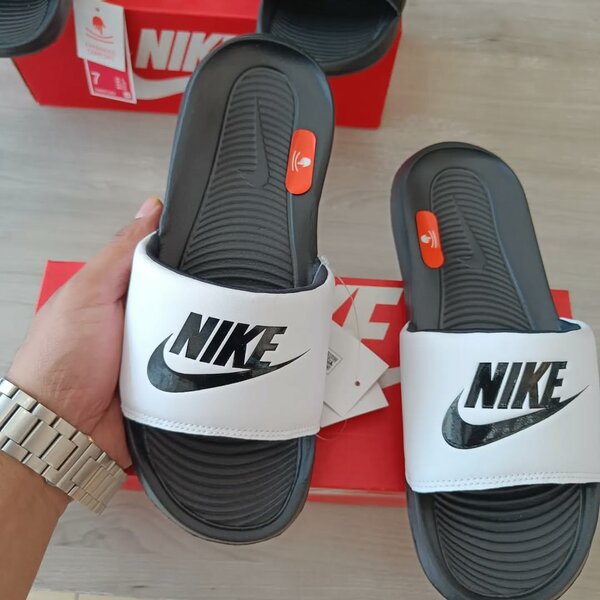 Nike flip