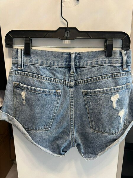 Shorts en jean déchirés