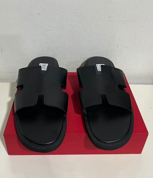 Sandale modèle hermès