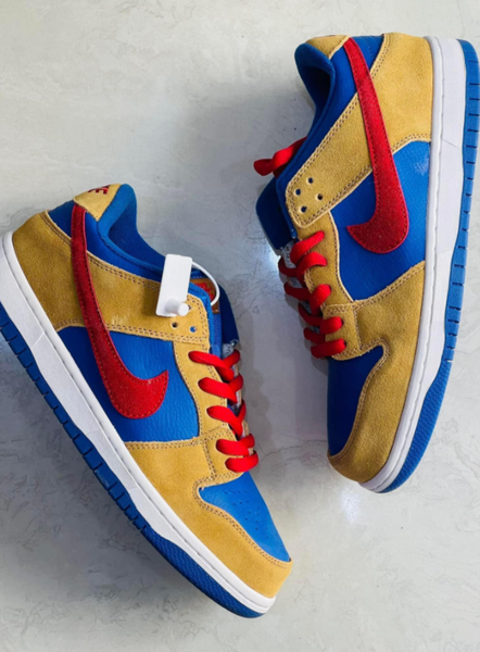 SB NIKES SNEAKERS