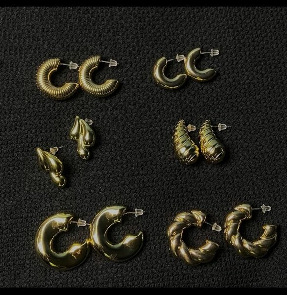 Chunky earrings