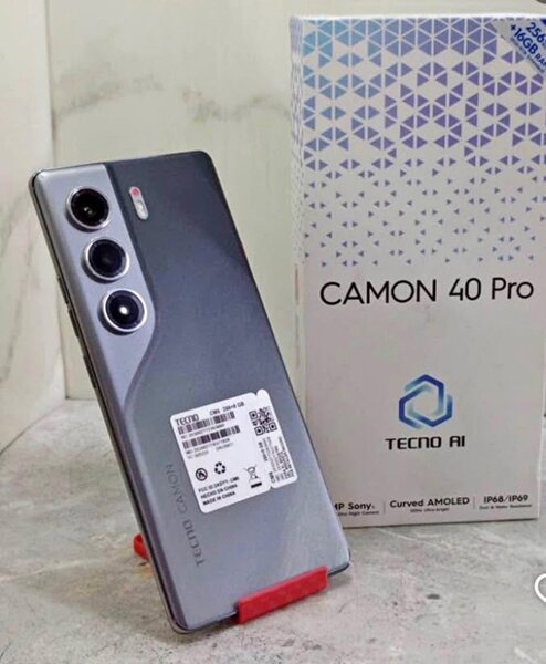 Smartphone Tecno Camon 40 Pro