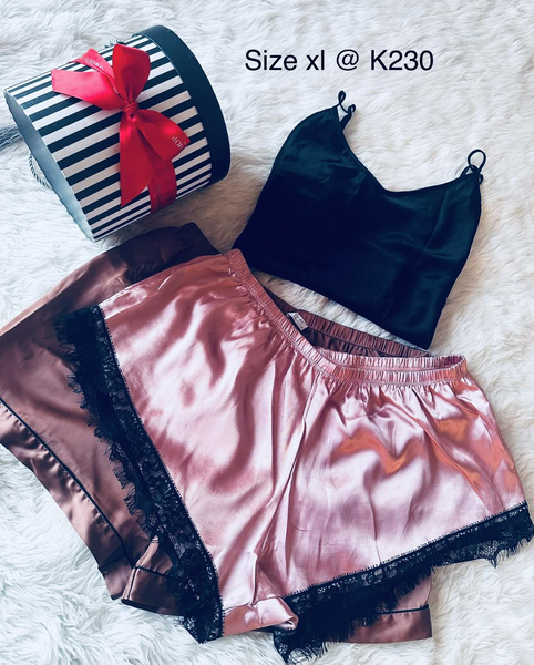 Lingerie rose noir