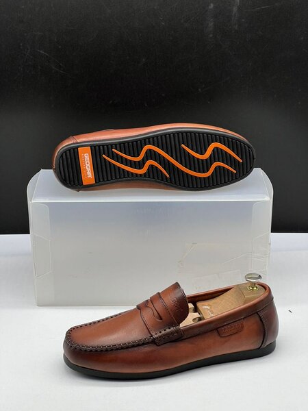 Taude marron