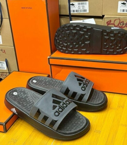 Claquettes confort homme