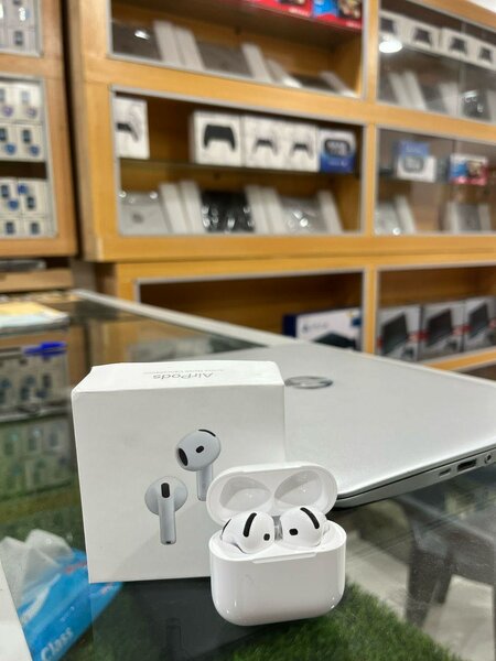 AirPods 4