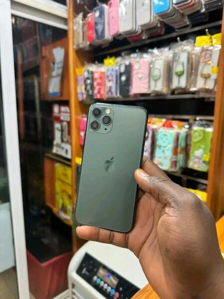 iPhone 11 Pro Max 64Go Vert